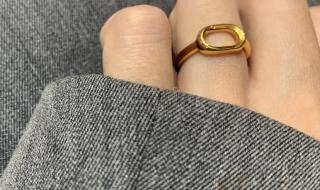 买的周大福戒指明明是千足金的,为什么戒指上写的是足金 周大福黄金戒指